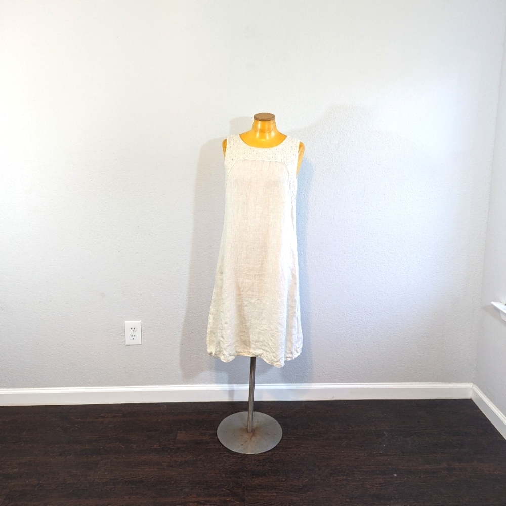 Piazza Del Tiempo Beige Linen with Eyelet Trim Italian Dress / Medium
